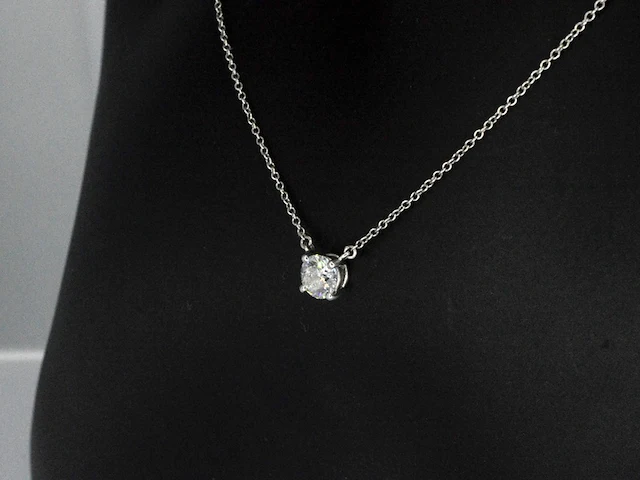 Tiffany & co - platina solitaire halscollier met een natuurlijke diamant - afbeelding 3 van  7