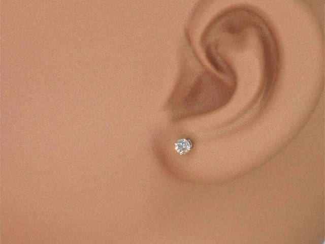 Tiffany & co - tiffany solitair oorknop met diamant - afbeelding 6 van  13