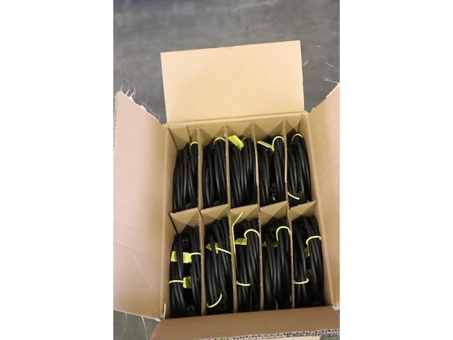 Tigo 700w optimizer ts4-a-o 1.2m cable mc4 | 20 stuks | nieuw in doos - afbeelding 1 van  4