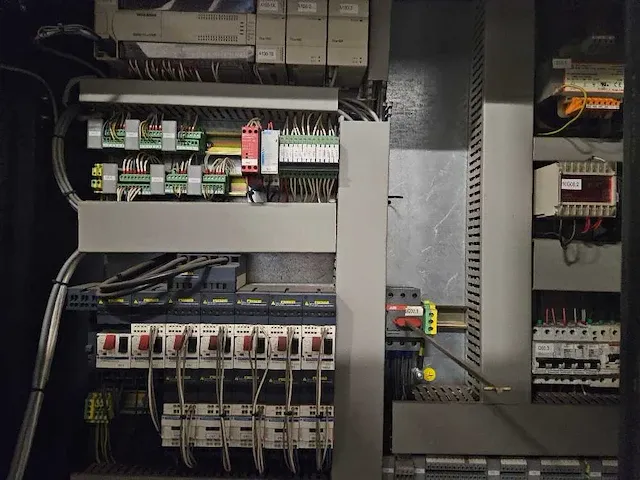 Timesavers - 41 serie 600 wrd - vlakslijpmachine - 2005 - afbeelding 8 van  18
