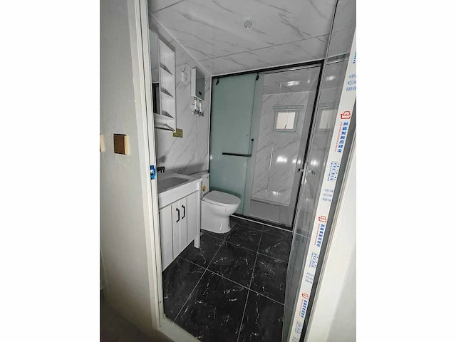 Tiny-house - 2025 - afbeelding 2 van  12