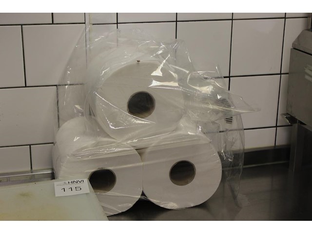 Tissuedispenser propia met drie rollen tissuepapier. - afbeelding 2 van  2