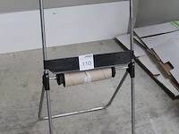 Tissuerolhouder. - afbeelding 2 van  2