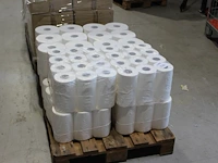 Tissuerollen in 2 uitvoeringen op pallet. 48 kleine en 24 grote rollen. - afbeelding 2 van  2
