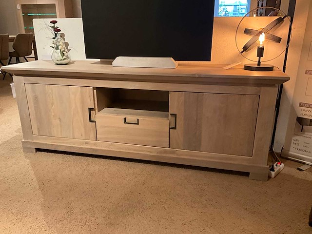 Tita eiken tv meubel - afbeelding 1 van  9