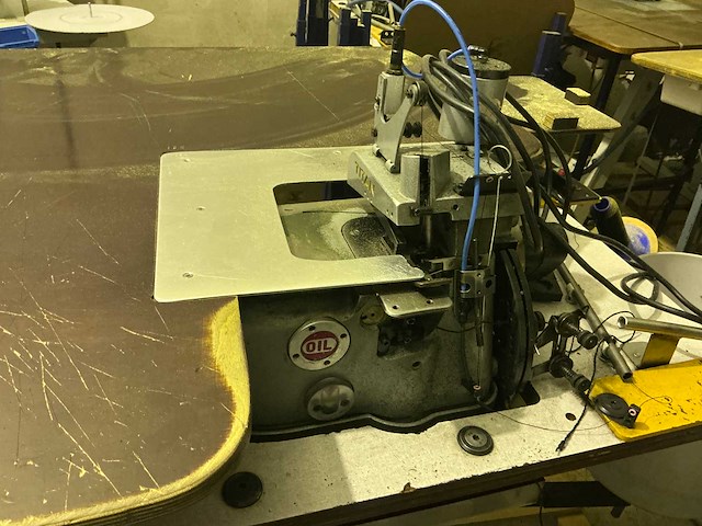 Titan dk 2500a industriële naaimachine - afbeelding 5 van  9