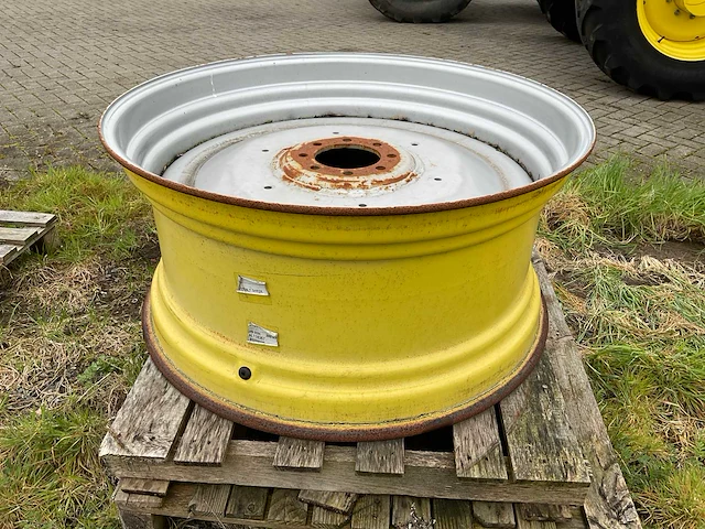 Titan dww18x38 velg - afbeelding 1 van  3