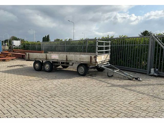 Titan jelsum aanhangwagen - afbeelding 1 van  13