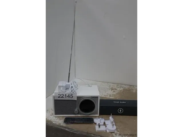Tivoli audio - model one gen2 digital+ dab+ smart radio - afbeelding 1 van  2
