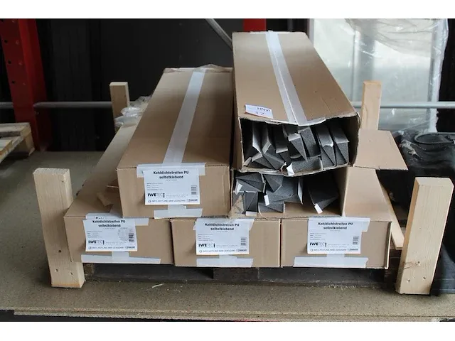Tochtstrips iwe tec in 5 dozen . - afbeelding 1 van  2