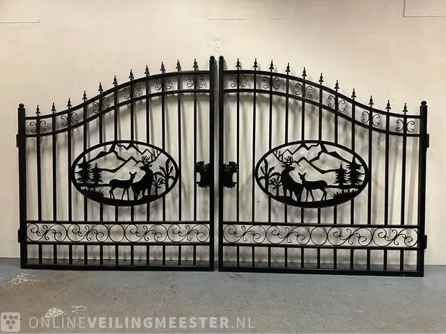 Toegangspoort stahlworks, deer style (596cm), 2023 - afbeelding 3 van  8