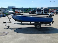 Toer boot met buitenboordmotor en trailer - afbeelding 33 van  36