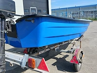 Toer boot met buitenboordmotor en trailer - afbeelding 6 van  41