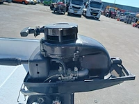 Toer boot met buitenboordmotor en trailer - afbeelding 19 van  41