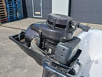 Toer boot met buitenboordmotor en trailer - afbeelding 21 van  41