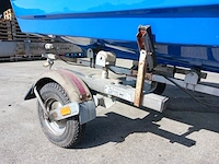 Toer boot met buitenboordmotor en trailer - afbeelding 30 van  41
