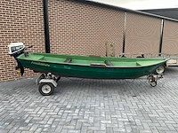 Toerboot met 4 takt buitenboordmotor en trailer - afbeelding 7 van  12