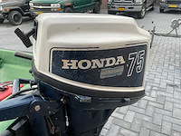 Toerboot met 4 takt buitenboordmotor en trailer - afbeelding 2 van  12