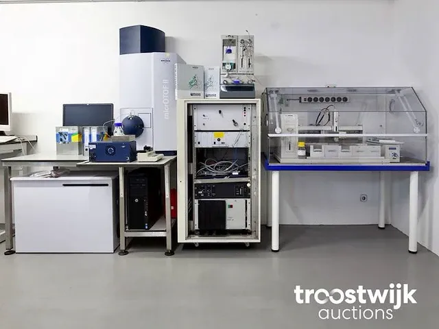 Tof-ms met liquid handler - afbeelding 1 van  10