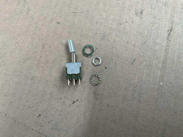 Toggle switch (2x) - afbeelding 1 van  4