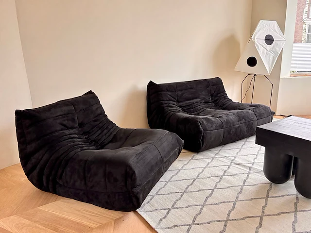 Togo fauteuil in zwarte stof, zwart - afbeelding 1 van  9