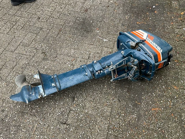 Tohatsu 12 buitenboordmotor - afbeelding 5 van  7