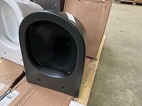 Toilet met zitting - afbeelding 2 van  5