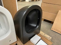 Toilet met zitting - afbeelding 4 van  5