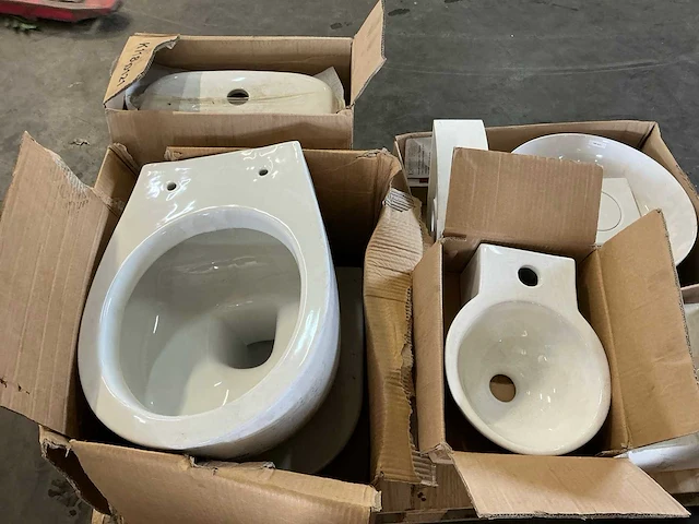 Toilet set met wasbak - afbeelding 1 van  9