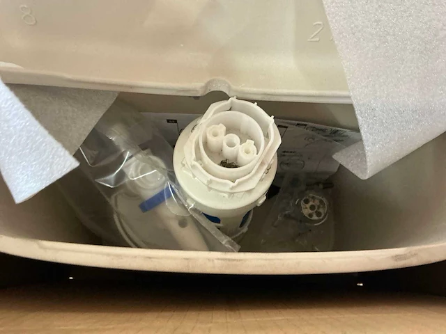 Toilet set met wasbak - afbeelding 6 van  9