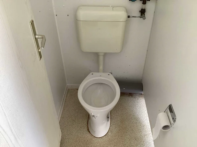 Toilet wagen - afbeelding 2 van  14