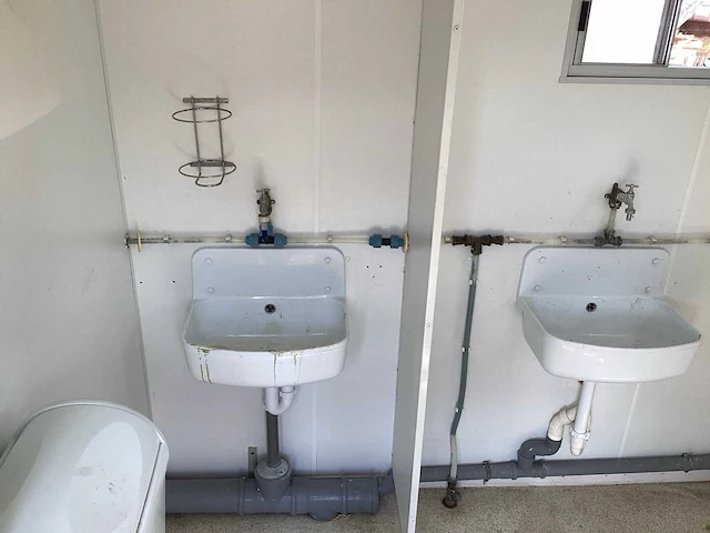 Toilet wagen - afbeelding 5 van  14