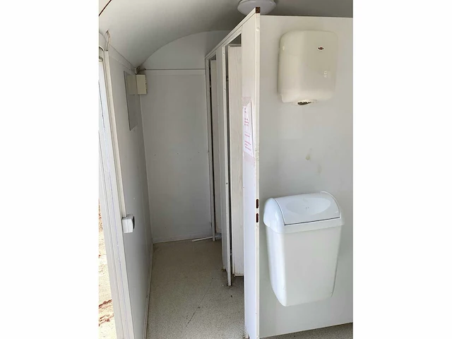 Toilet wagen - afbeelding 13 van  14