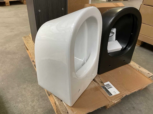Toilet - afbeelding 1 van  4