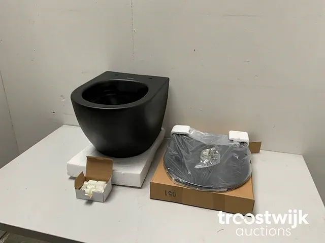 Toilet - afbeelding 1 van  5