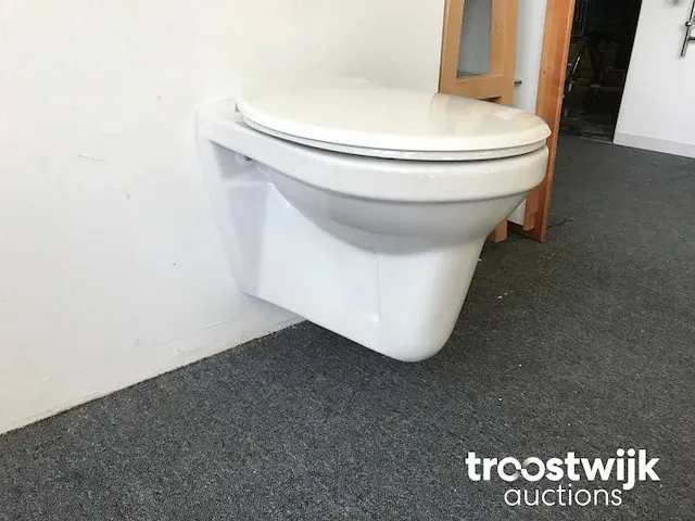 Toilet - afbeelding 1 van  6