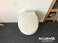 Toilet - afbeelding 2 van  6