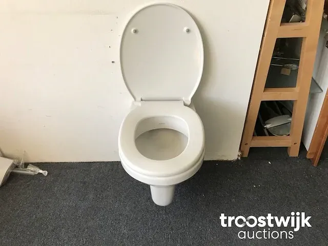 Toilet - afbeelding 3 van  6