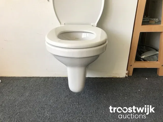 Toilet - afbeelding 4 van  6