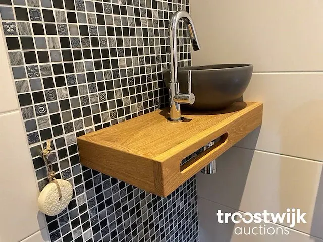 Toilet - afbeelding 2 van  14