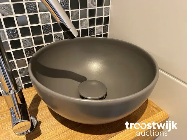 Toilet - afbeelding 5 van  14