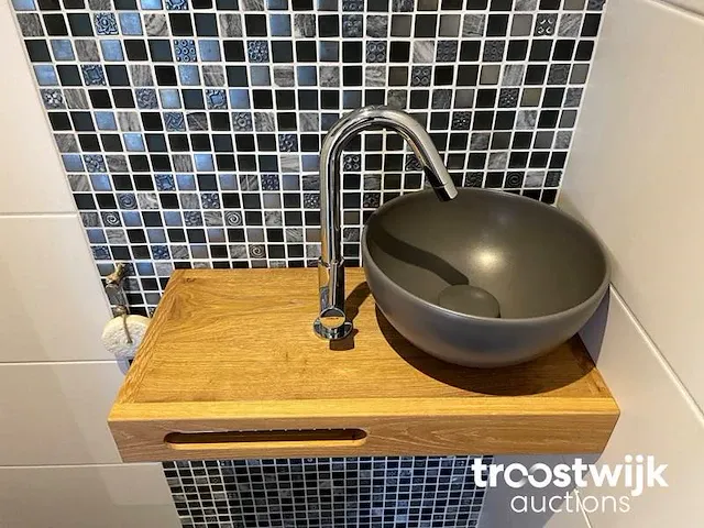 Toilet - afbeelding 14 van  14