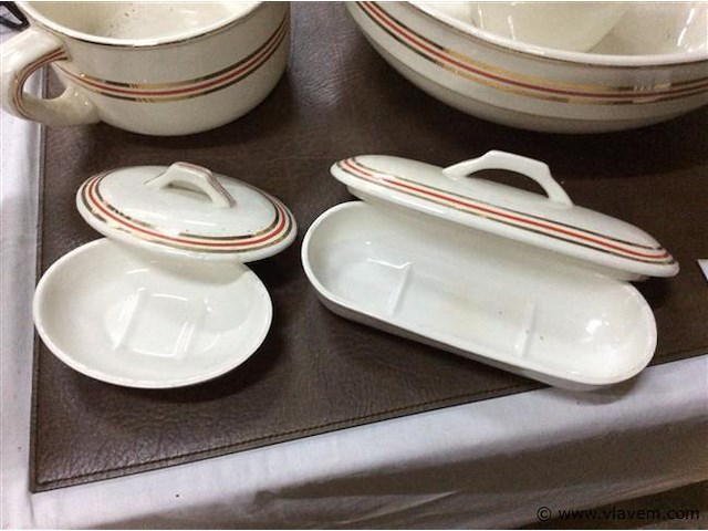 Toiletset (compleet ) - afbeelding 3 van  3
