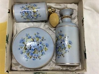 Toiletset vintage in doos - afbeelding 1 van  3
