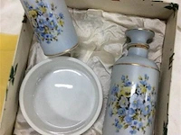 Toiletset vintage in doos - afbeelding 2 van  3