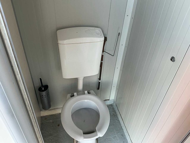 Toiletunit / container / toiletwagen - afbeelding 19 van  21