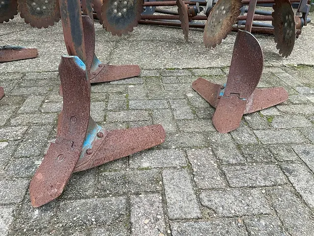 Tolmet delta vleugelschaarcultivator - afbeelding 10 van  12