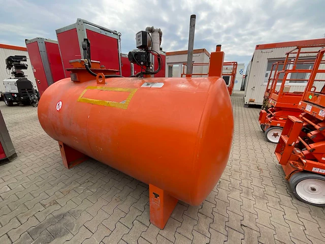 Tolsma 3m3 brandstof opslagtank - afbeelding 1 van  10
