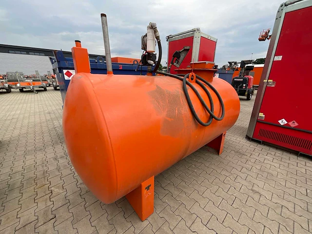Tolsma 3m3 brandstof opslagtank - afbeelding 4 van  10