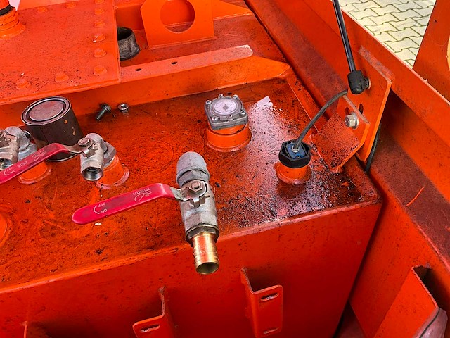 Tolsma brandstof opslagtank - afbeelding 16 van  16